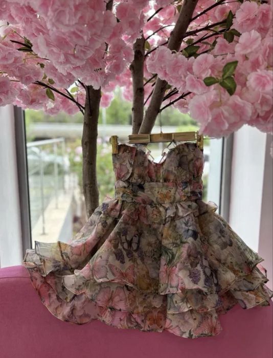 Дамска рокля с пеперуди