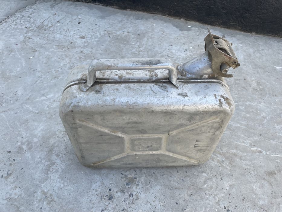 Алюминиевая канистр