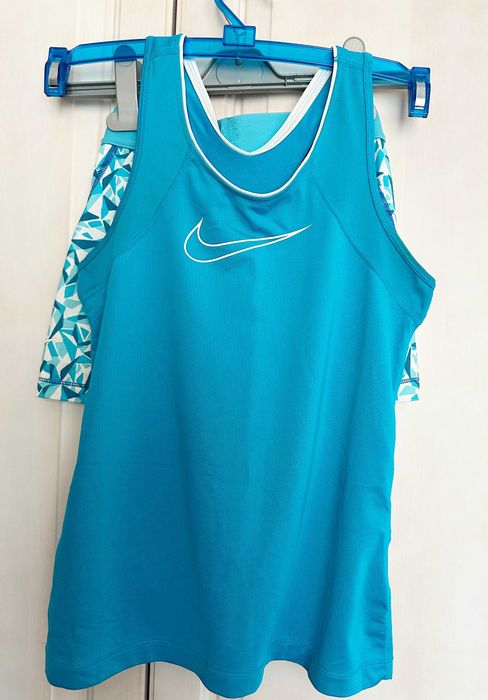 Разкошни оригинални дрешки Nike за момиче различни възрасти 8 до 14 г.