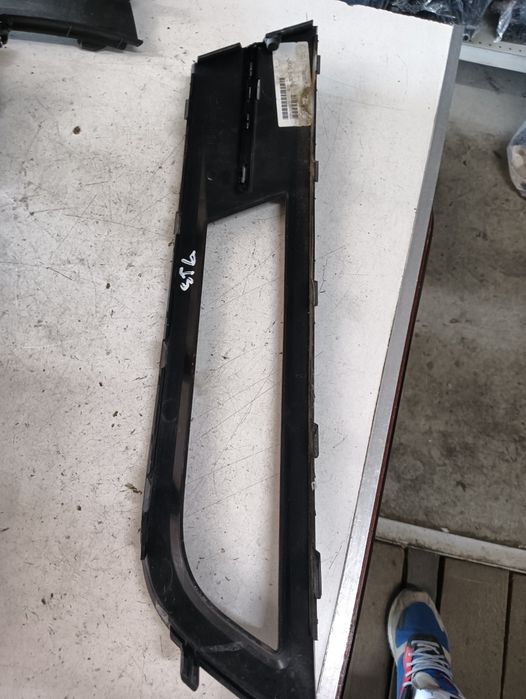 Grila Bara Stanga Fata Volkswagen Passat 3G2 2014 - >