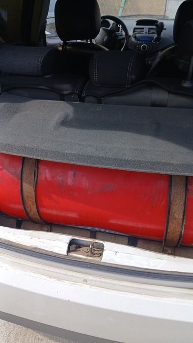 Спарк срочни сотилади