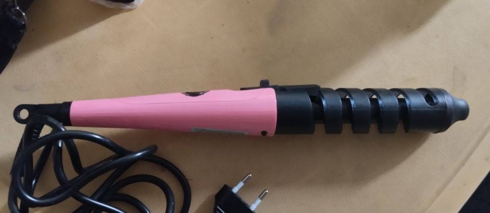 Продам  фен новый