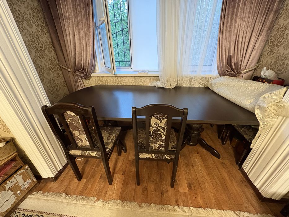 Продам большой стол