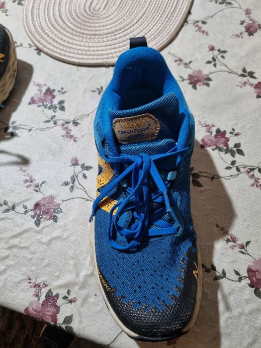 Vând adidasi New balance