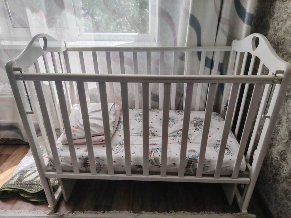Продам манежку б/у.