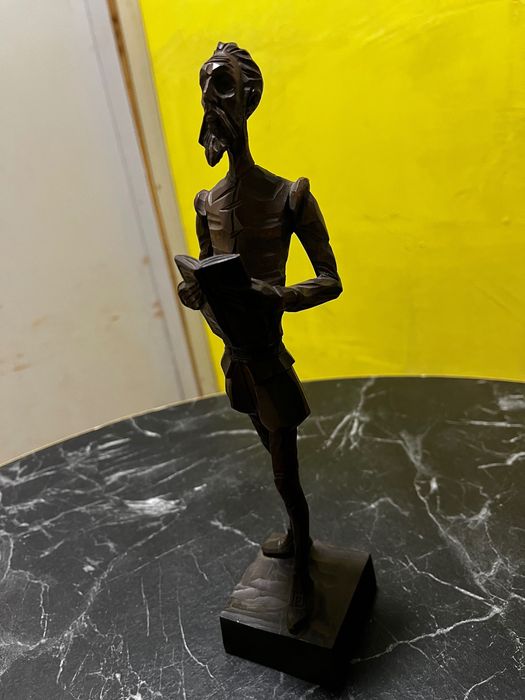 Дървена статуетка на Дон Кихот