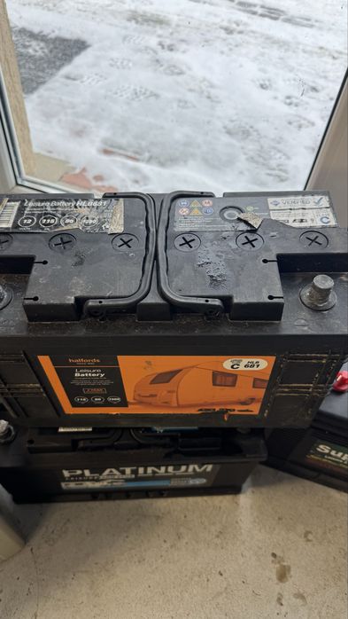 Baterie auto si Camping Barca Rulota