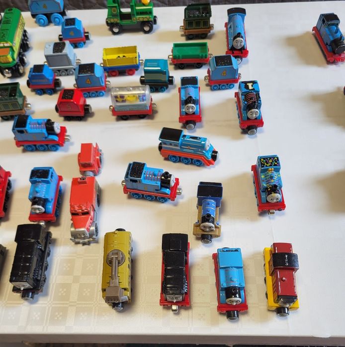 Thomas Metal cu Magnet sau Cârlig.