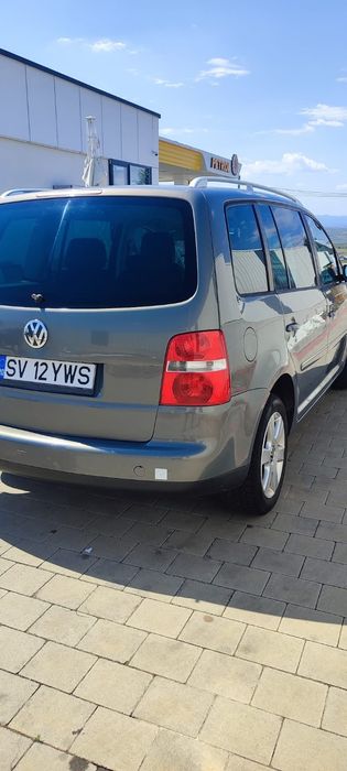 Vând mașină Volkswagen Touran 2007