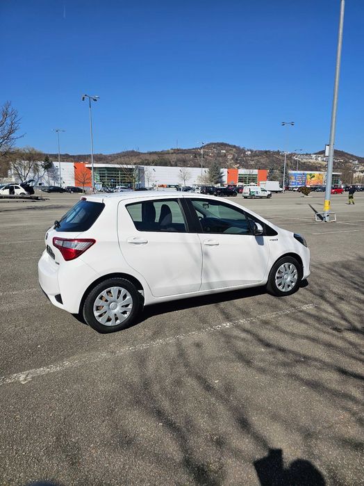 Toyota Yaris Hybrid 2017