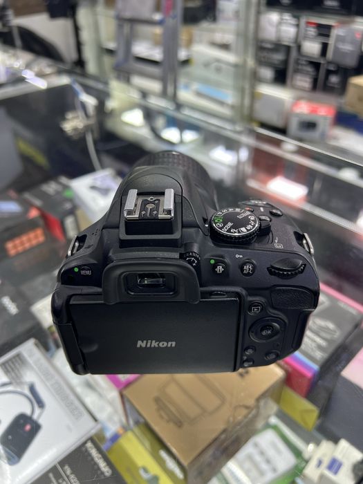 Nikon D5100 yengi