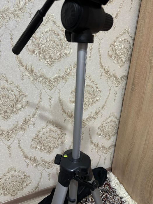 штатив Continent C1