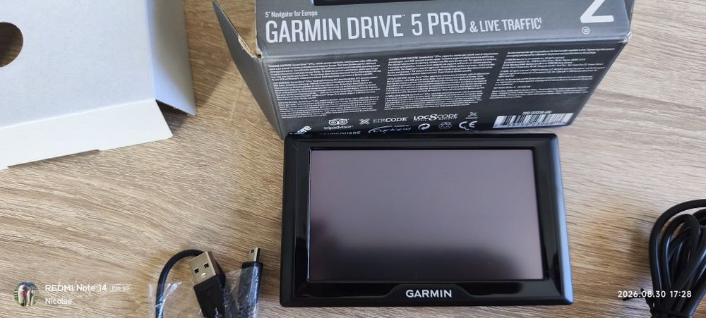 Vând Garmin drive 5 pro nou