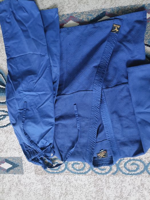 Продам кимоно для дзюдо