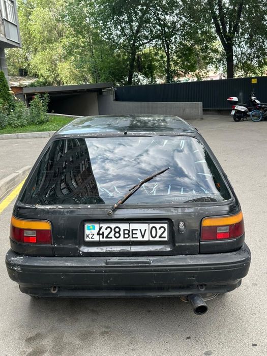 Тайота каролла 1990