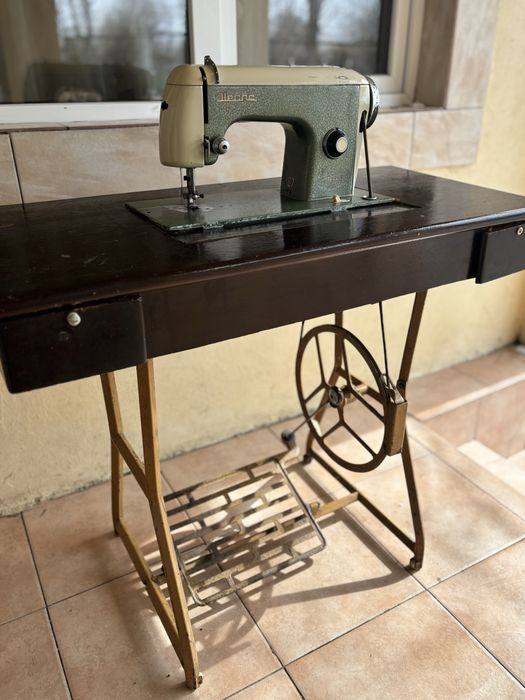 Masina de cusut Ileana-UMC Cugir-cu masa originala-Braila
