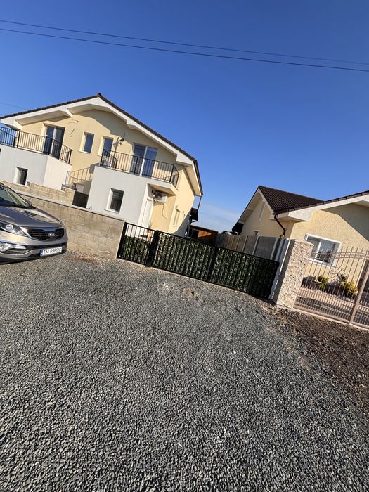 Duplex 1/2 de vanzare Bucovat