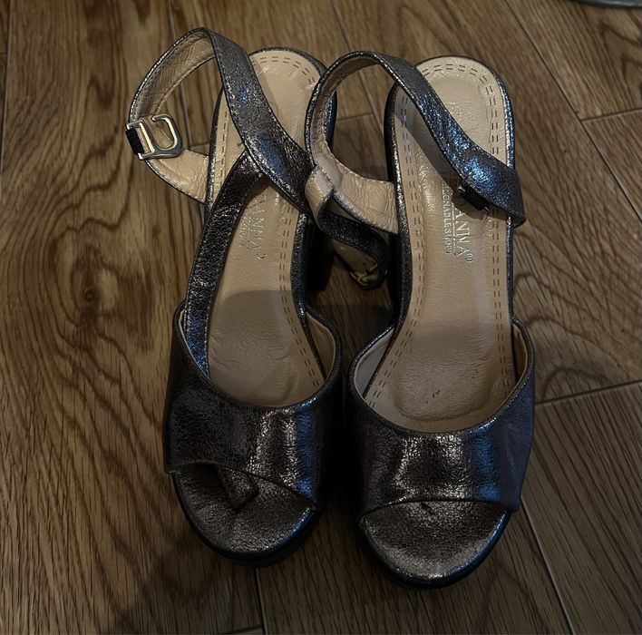 Продам женские туфли 33 размер