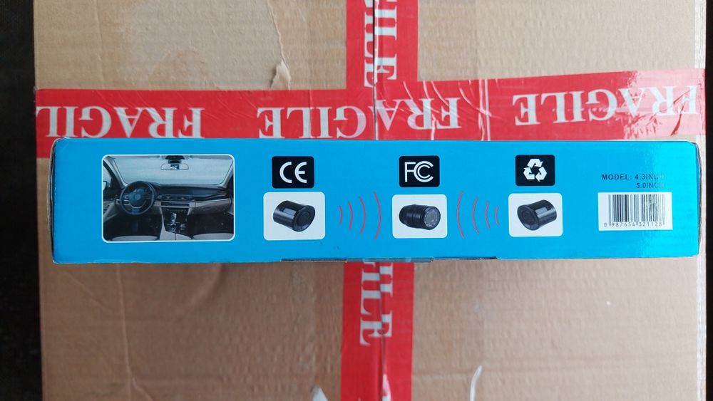 Camera marsarier cu display oglinda