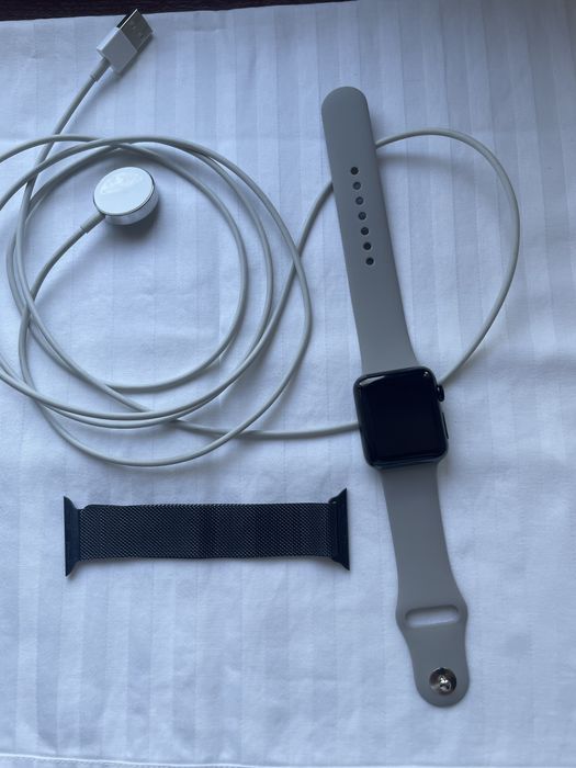 Продам Apple Watch Series 2