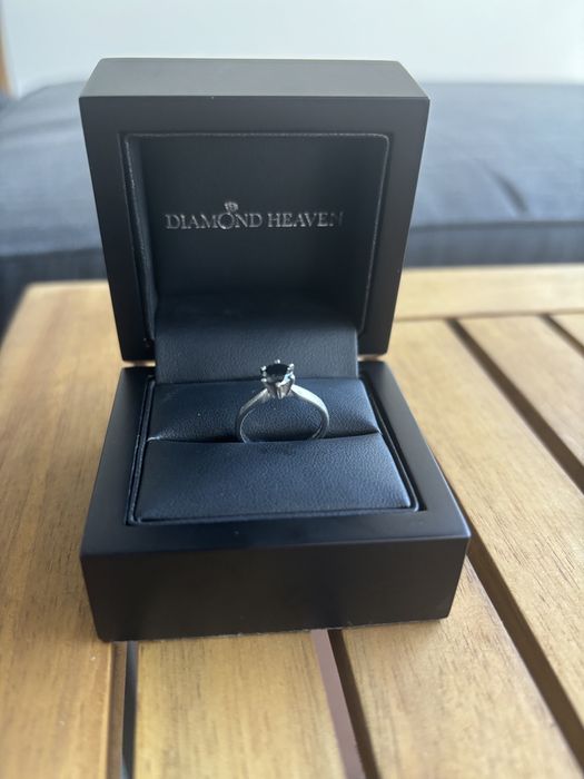 Inel cu diamant negru din platina