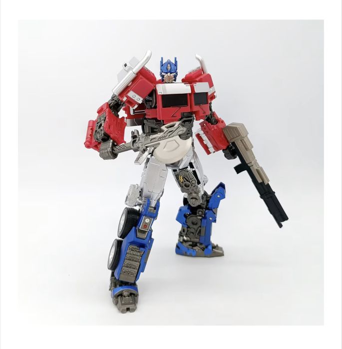 Robot Transformers Optimus Commander Rise of The Beast cu accesorii