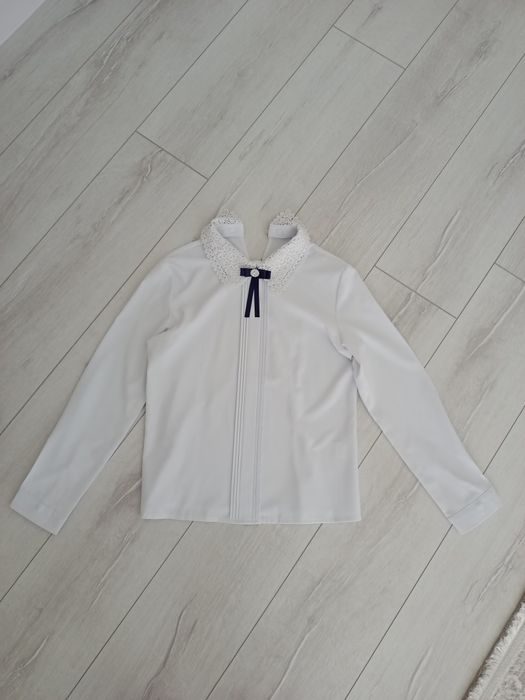 Продам белые рубашки на 150,158, 160р