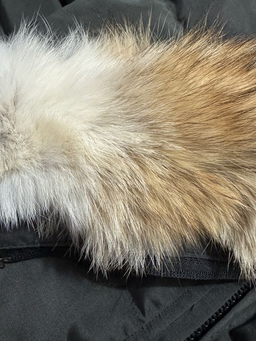 Canada goose Chelsea Parka Size L/M