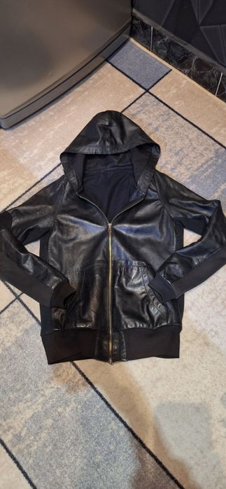 Продавам дамско кожено яке естествена кожа Replay р-р XS