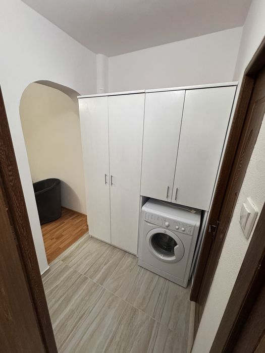Inchiriez apartamen cu doua camere