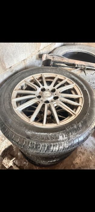 Продам комплект резины с дисками