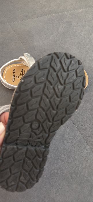 Продам детские сандали