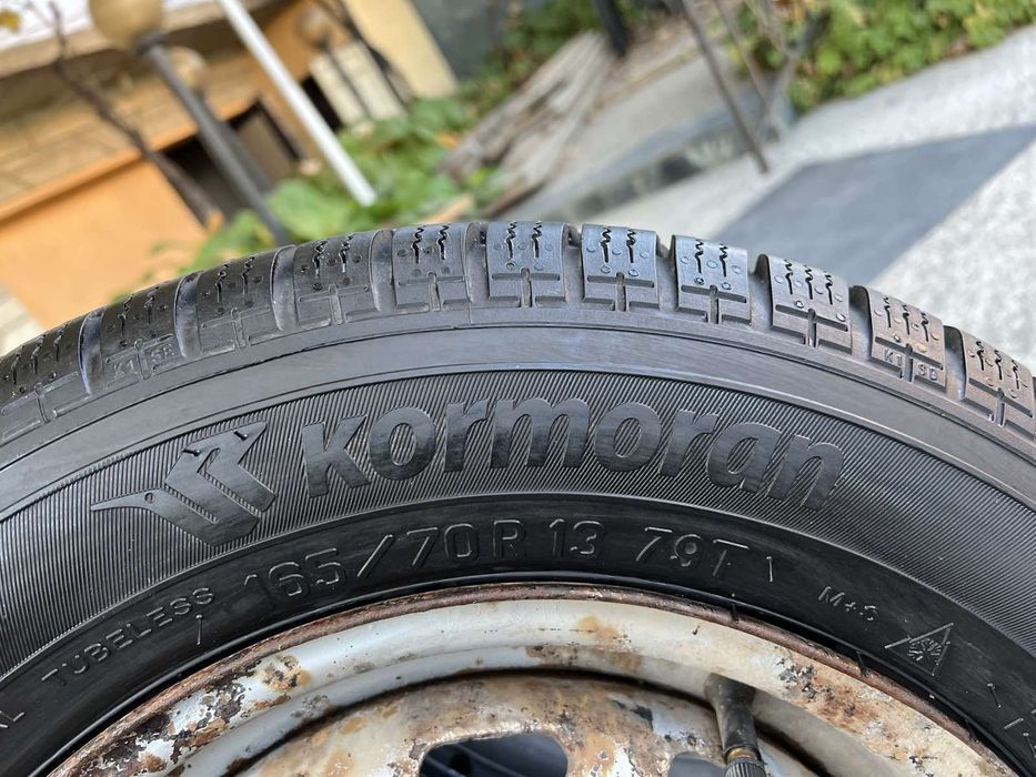 Зимни гуми  Корморан с джанти и патерица