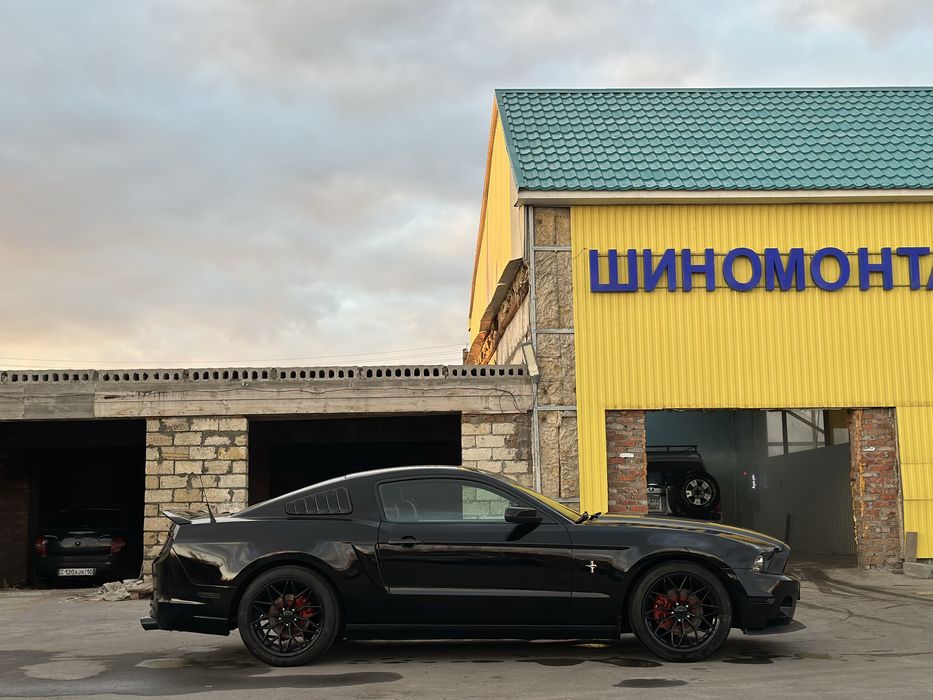 Ford Mustang V series