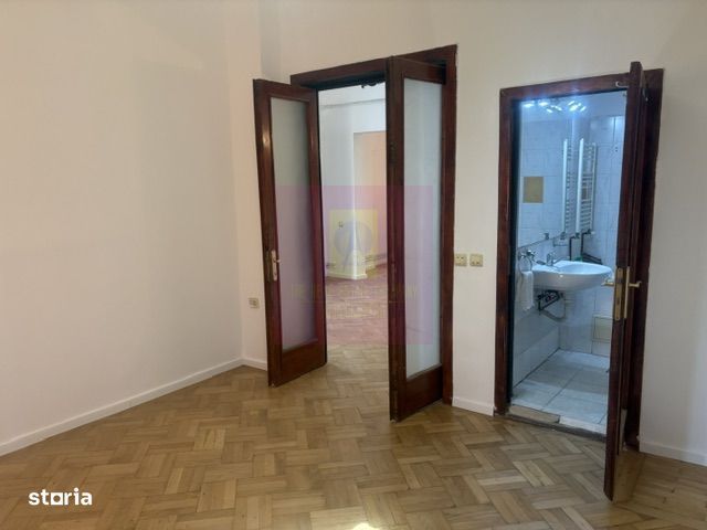 Apartament 3 camere in vila Cotroceni- Palat.