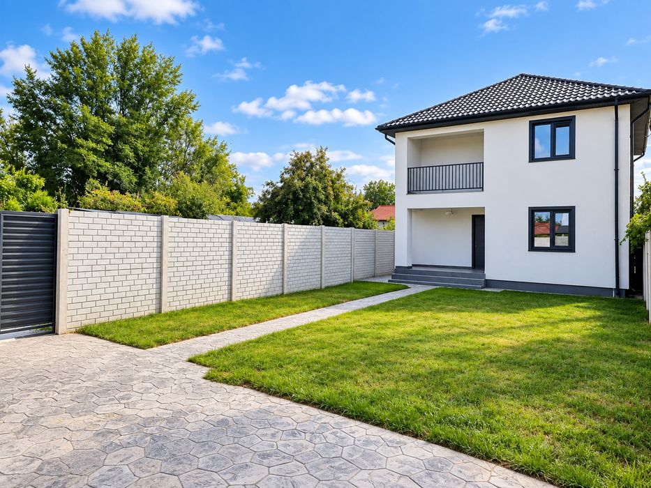 Casa noua cu 5 camere de vanzare