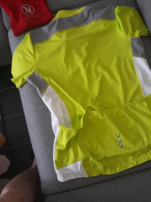 Diferite tricouri dama mar.L