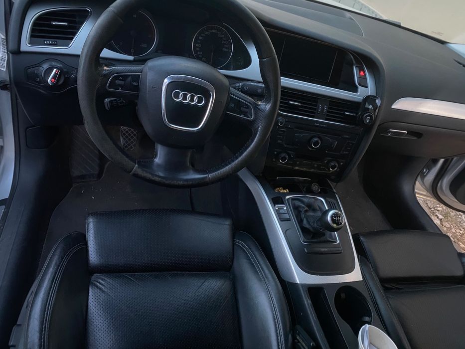 Audi A4 / Piele / Nav Color