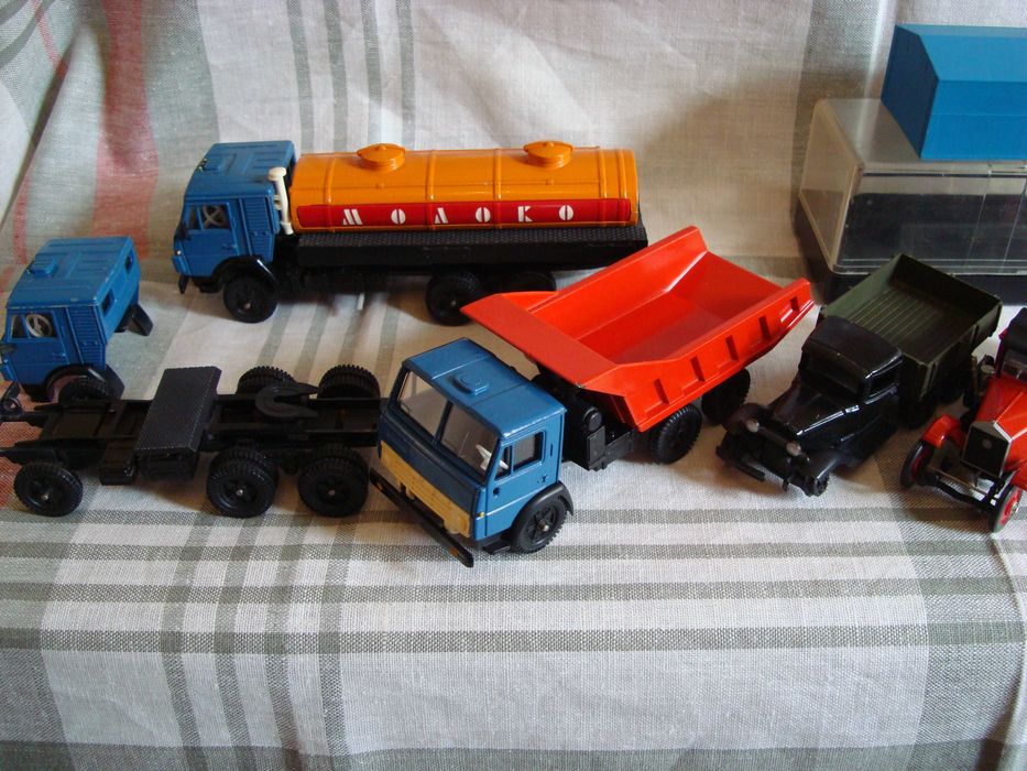 Модели Авто СССР. м-б (1 : 43) Одним ЛОТОМ . Есть обмен.