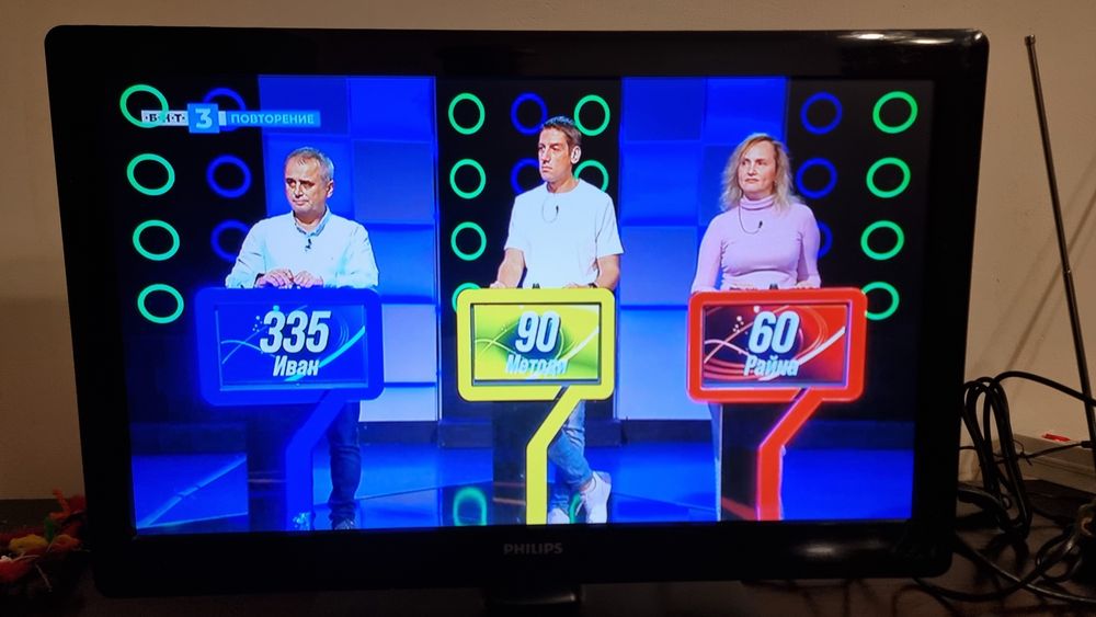 Телевизор Филипс-22 инча