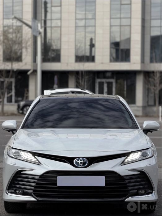 Toyota Camry Hybrid Limited