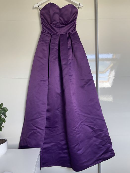 Rochie superbă lungă de bal, Poema
