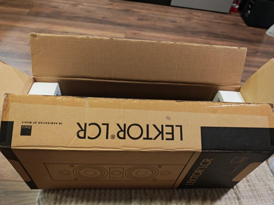Boxa centru Dali Letkor LCR impecabila 120w RMS  60cm