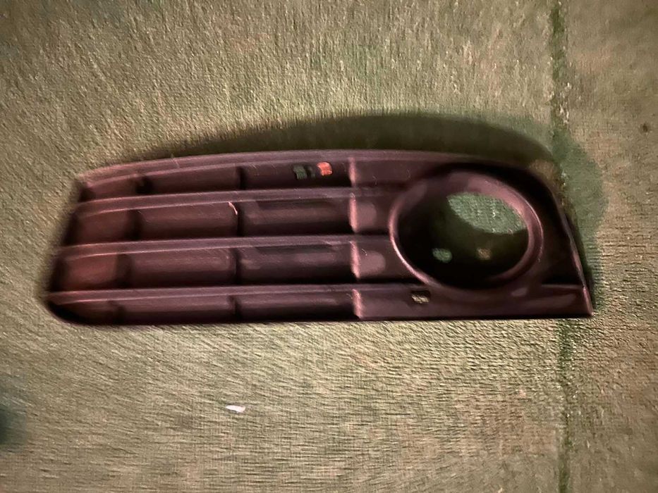 решетка лява и дясна предна броня Audi A4 мод 2007-2011 г. #045S #046S