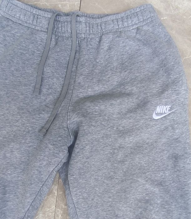 Nike Sportswear Club размер M Мъжко долнище