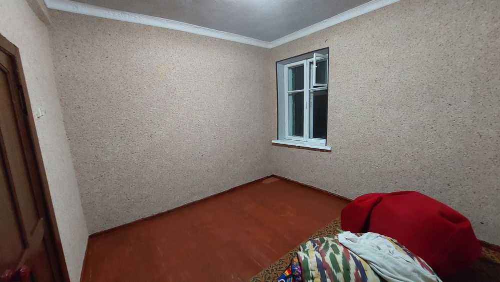 Срочна.Кувасой шахарда 3 хоналик квартира сотилади хокимяти олдида