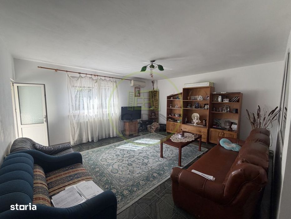 Casa S+P+1,  192mp utili, 372mp, cartier Bariera Valcii