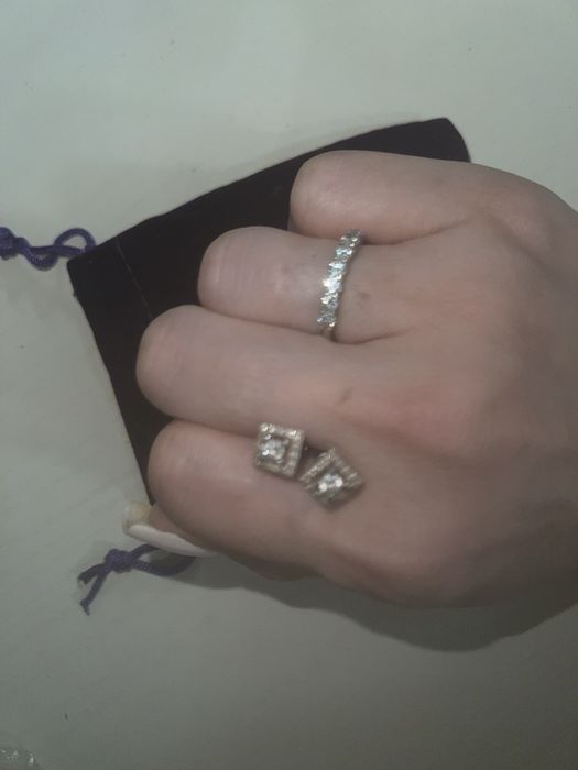 Продам серебряные серьги