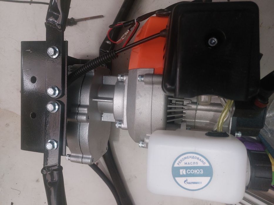 бензиновый мотобур