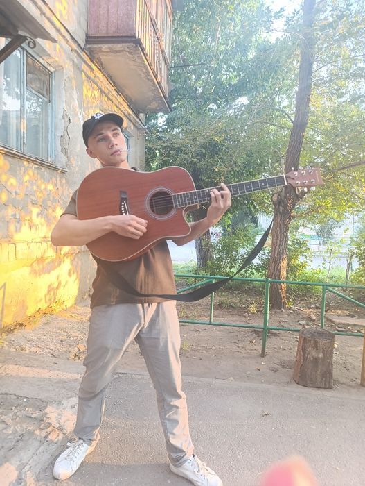 Гитара R.Empire за 45000